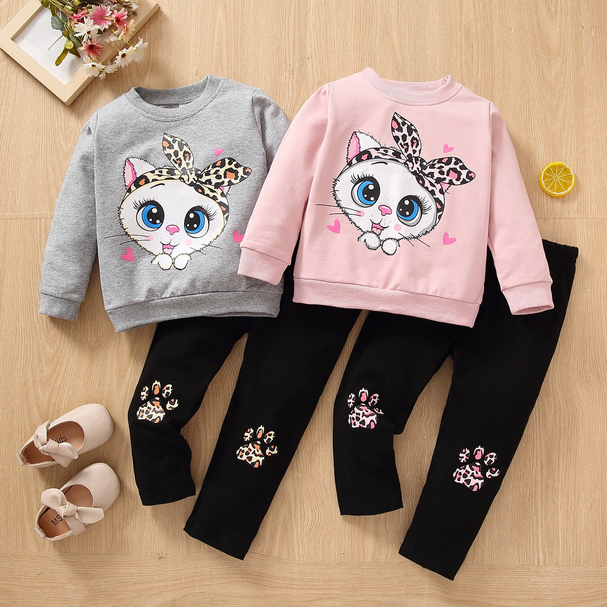 Girls bow, big-eyed cat, long-sleeved two-piece suit